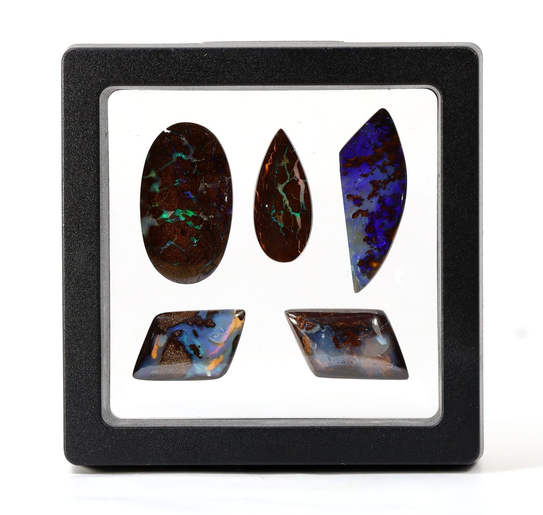 59Ct Australian Koroit Yowah Boulder Opal Cabochon: 26x15mm Weight: 59 Ct (Before Packing) A bargain hunter's, fixer-upper's, and pack-rat's dream come true! Our Ten2Go "warehouse" style auction presents over thousand lots in a fast-paced old-style auc