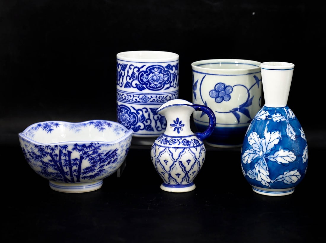 Collection of Japanese Signed Blue White Porcelain Sake Cups,Bowl and Sake Bottle (1 of 3)