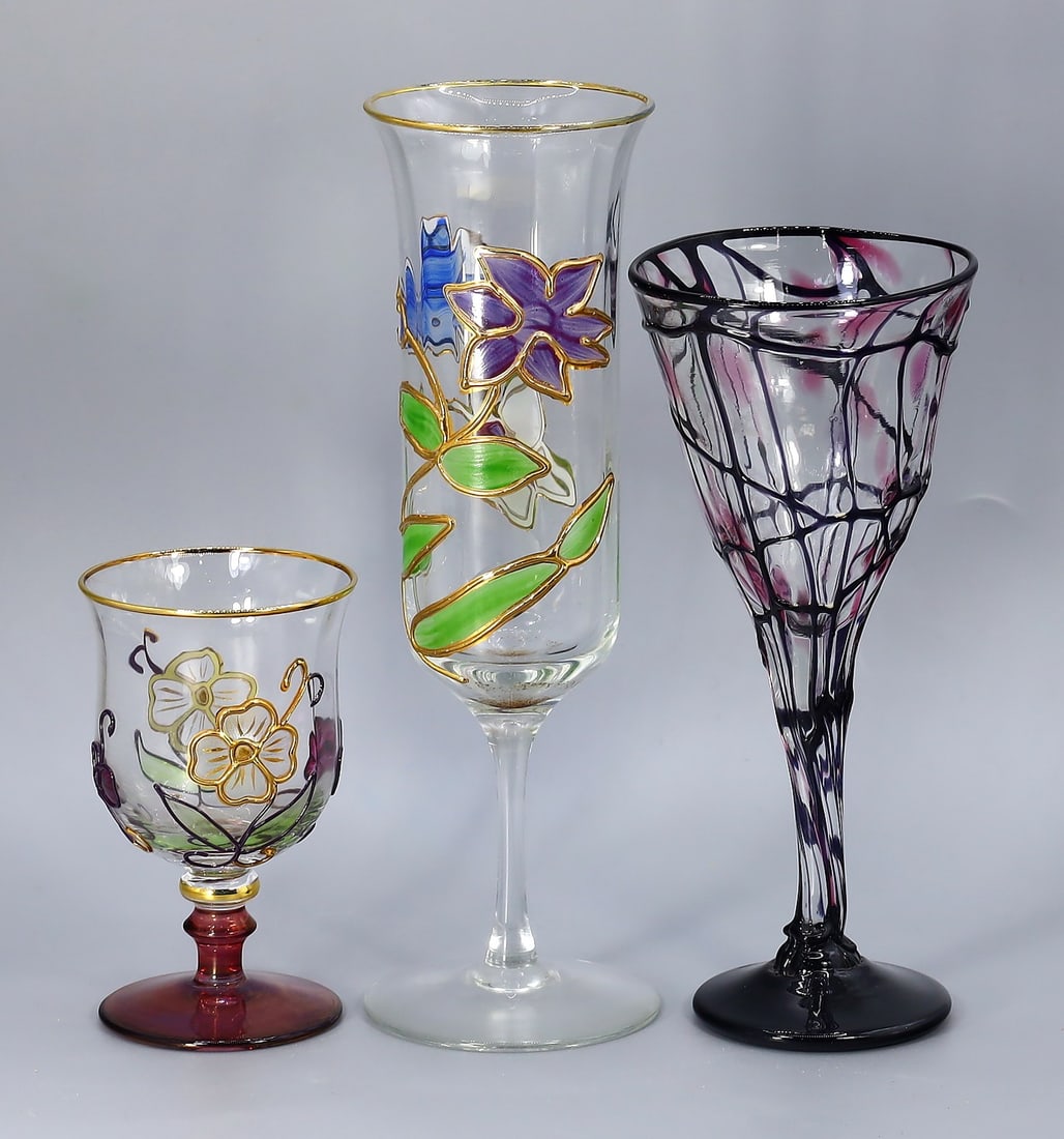 Set of 3 Germany Tiffany Reins Handarbelt by Nagel Champagne Glasses: 19x6cm Weight: 396 grams (Before Packing) A bargain hunter's, fixer-upper's, and pack-rat's dream come true! Our Ten2Go "warehouse" style auction presents over thousand lots in a fast-paced old-style