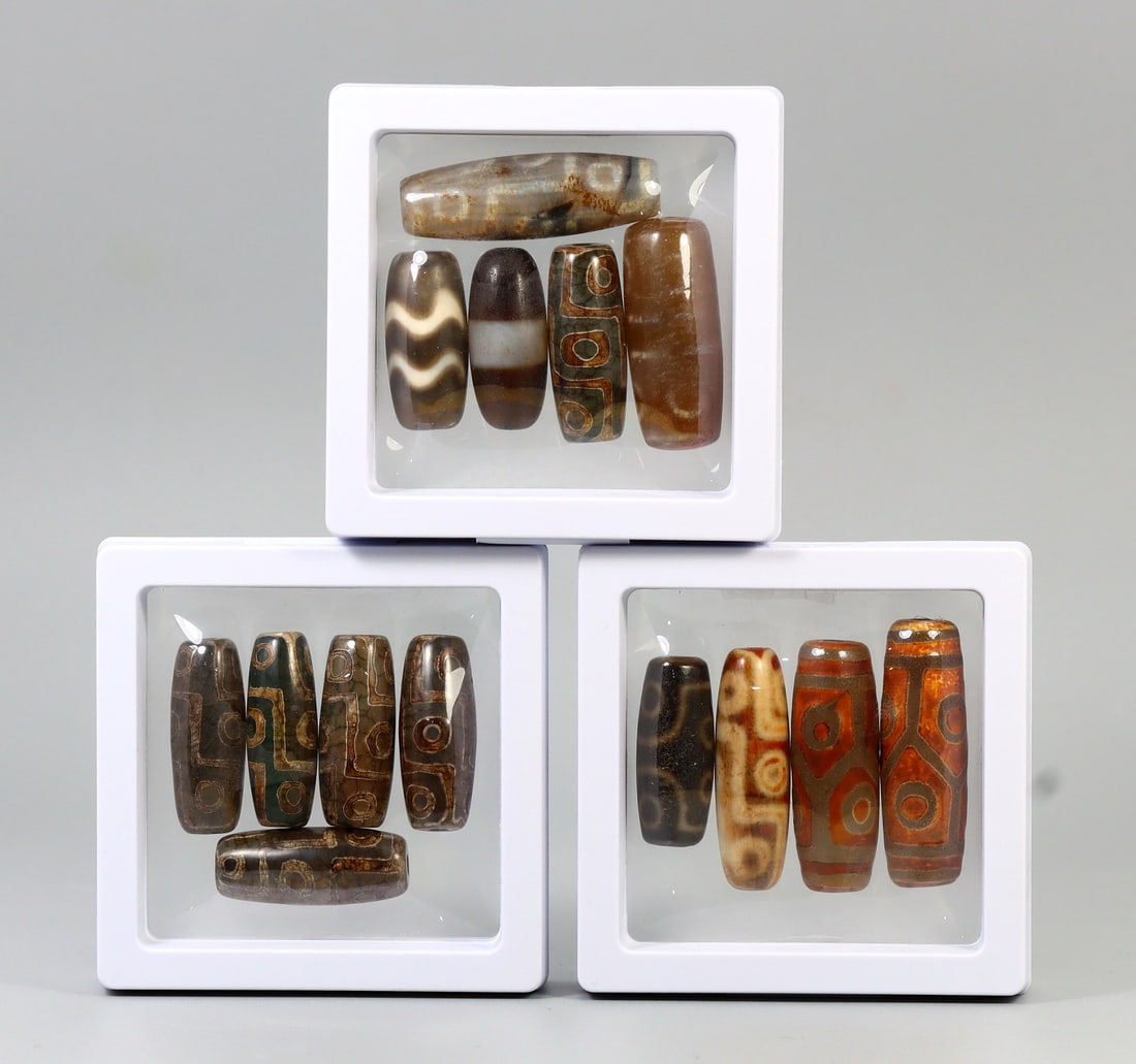 Collection Lot of Chinese Tibetan Etched Agate dZi Beads (1 of 2)