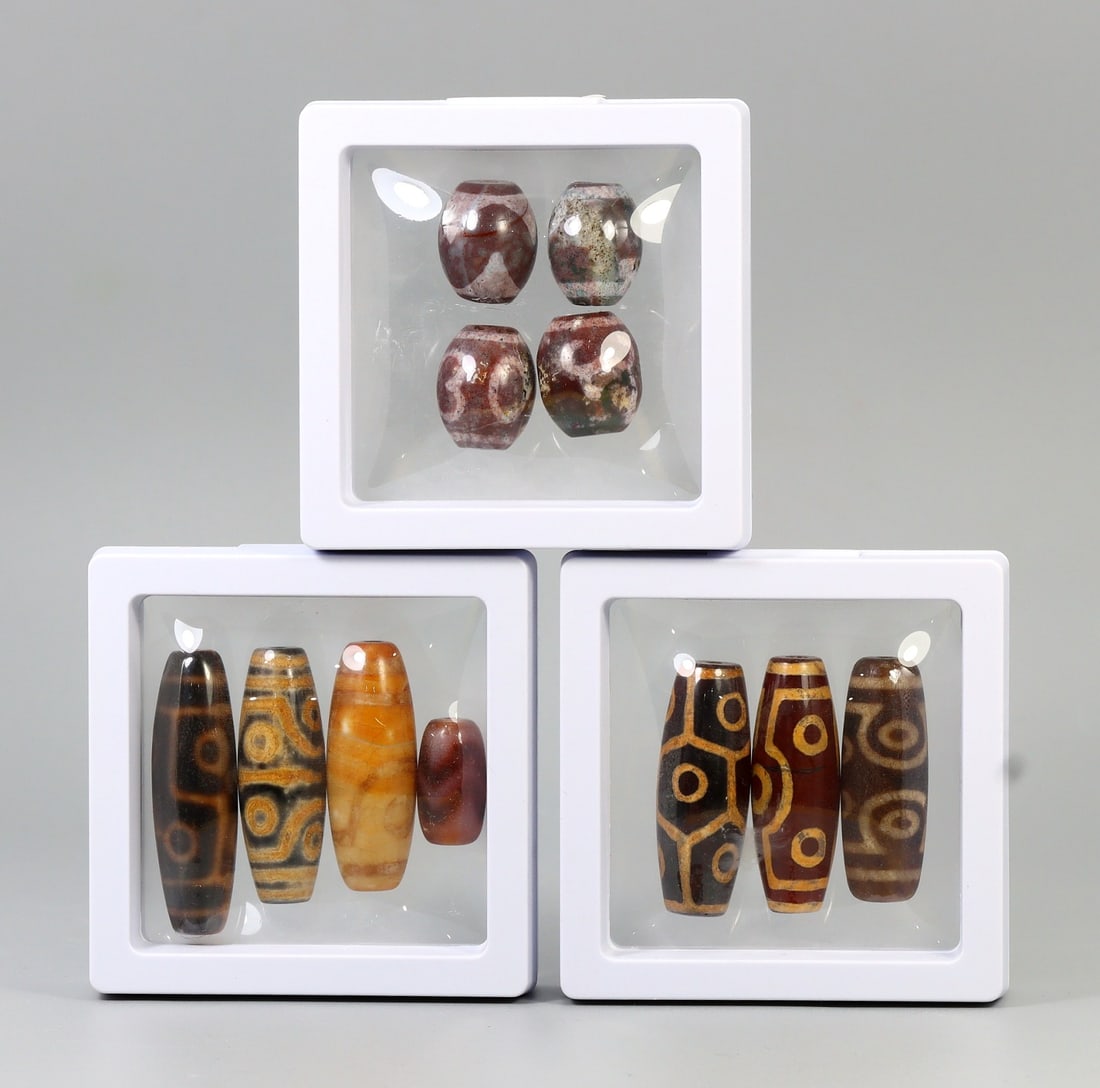 Collection Lot of Chinese Tibetan Etched Agate dZi Beads (1 of 2)