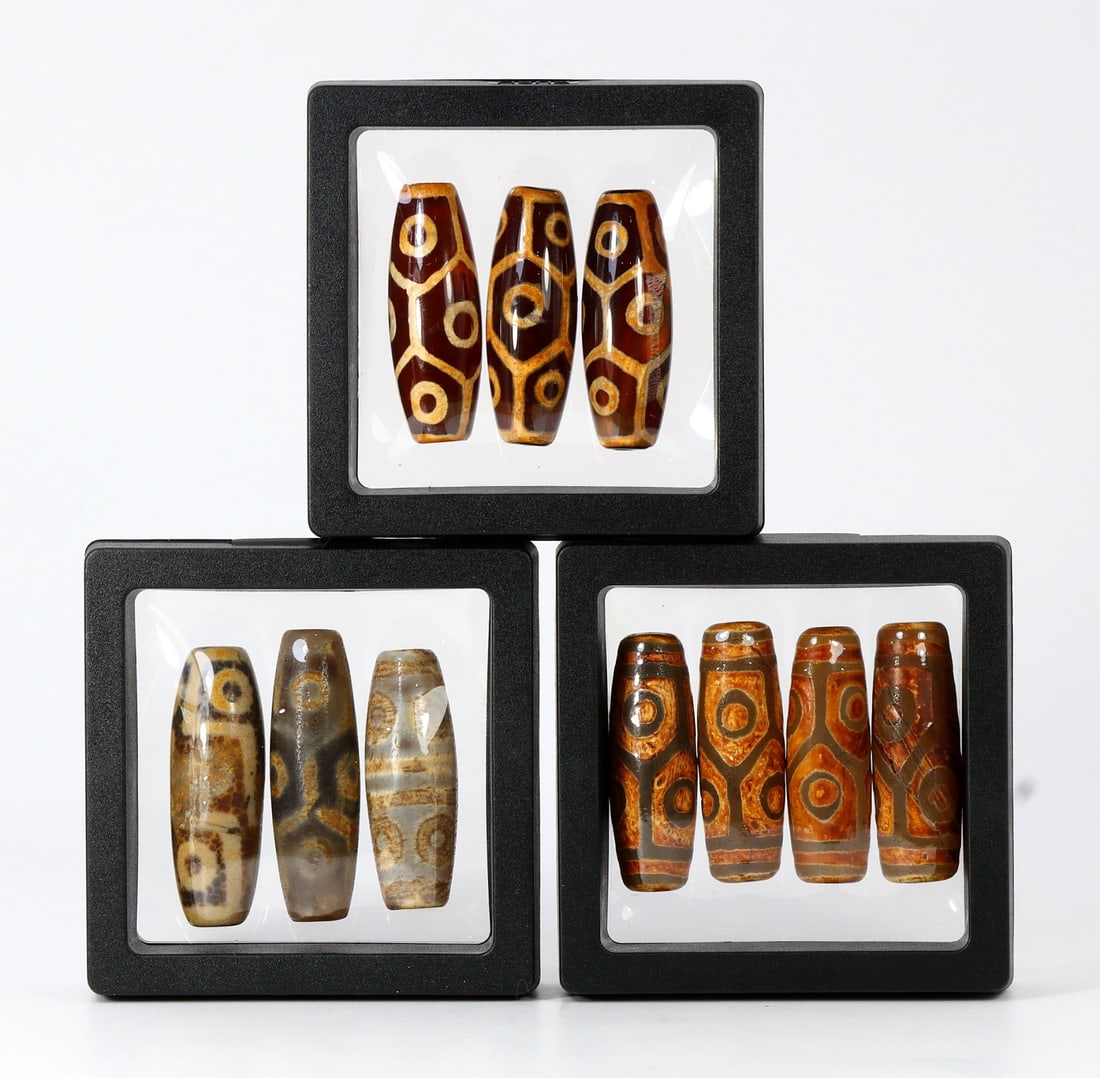 Collection Lot of Chinese Tibetan Etched Agate dZi Beads (1 of 2)