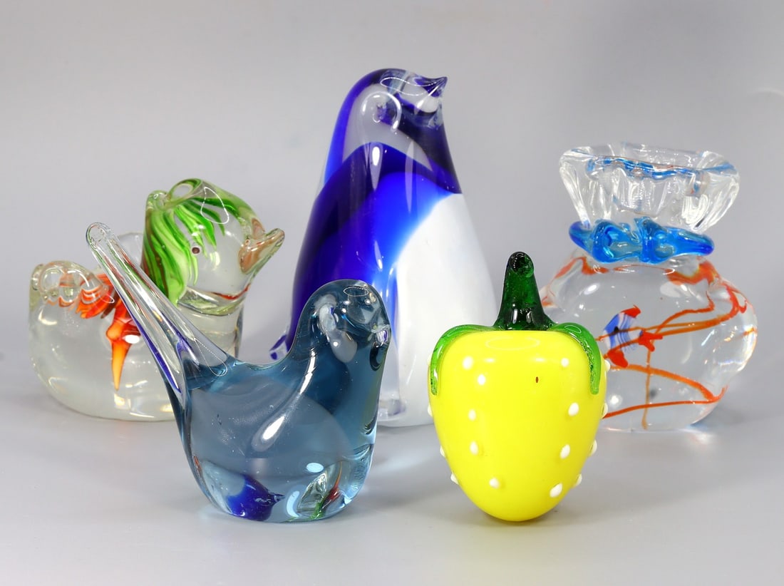 Group of Artistic Art Glass Paperweight Glass Ornament (1 of 2)