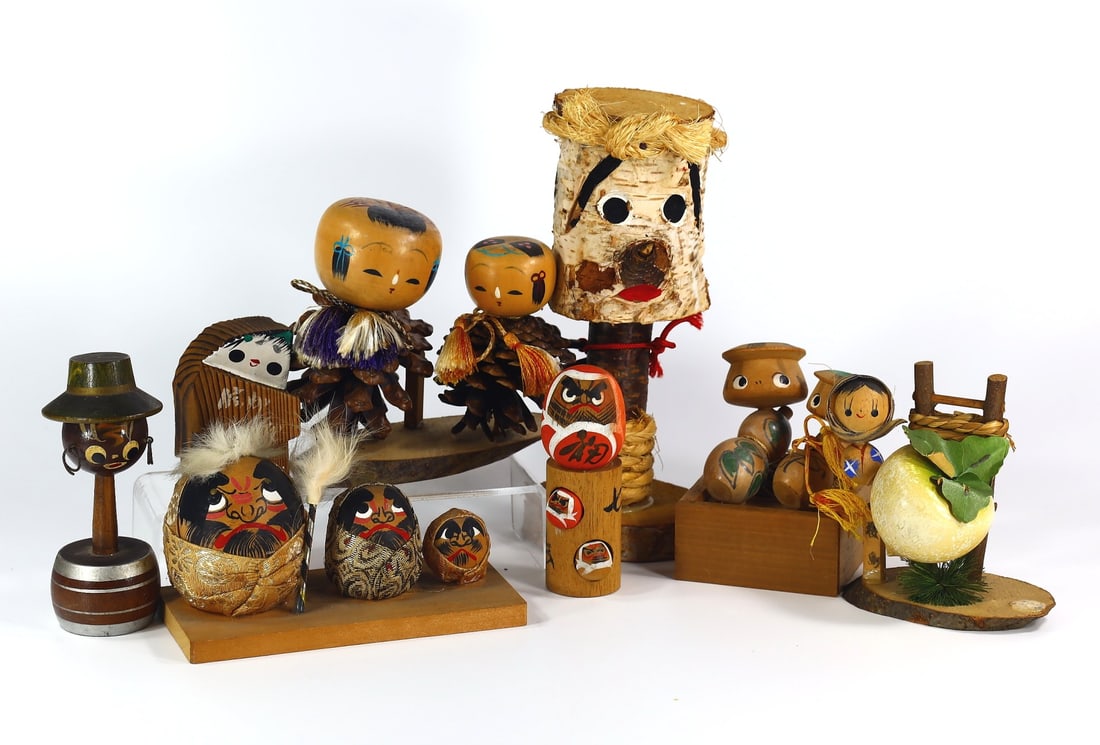 Collection of Vintage Japanese Wooden Kokeshi Doll Figurine Traditional Craft Toy (1 of 3)