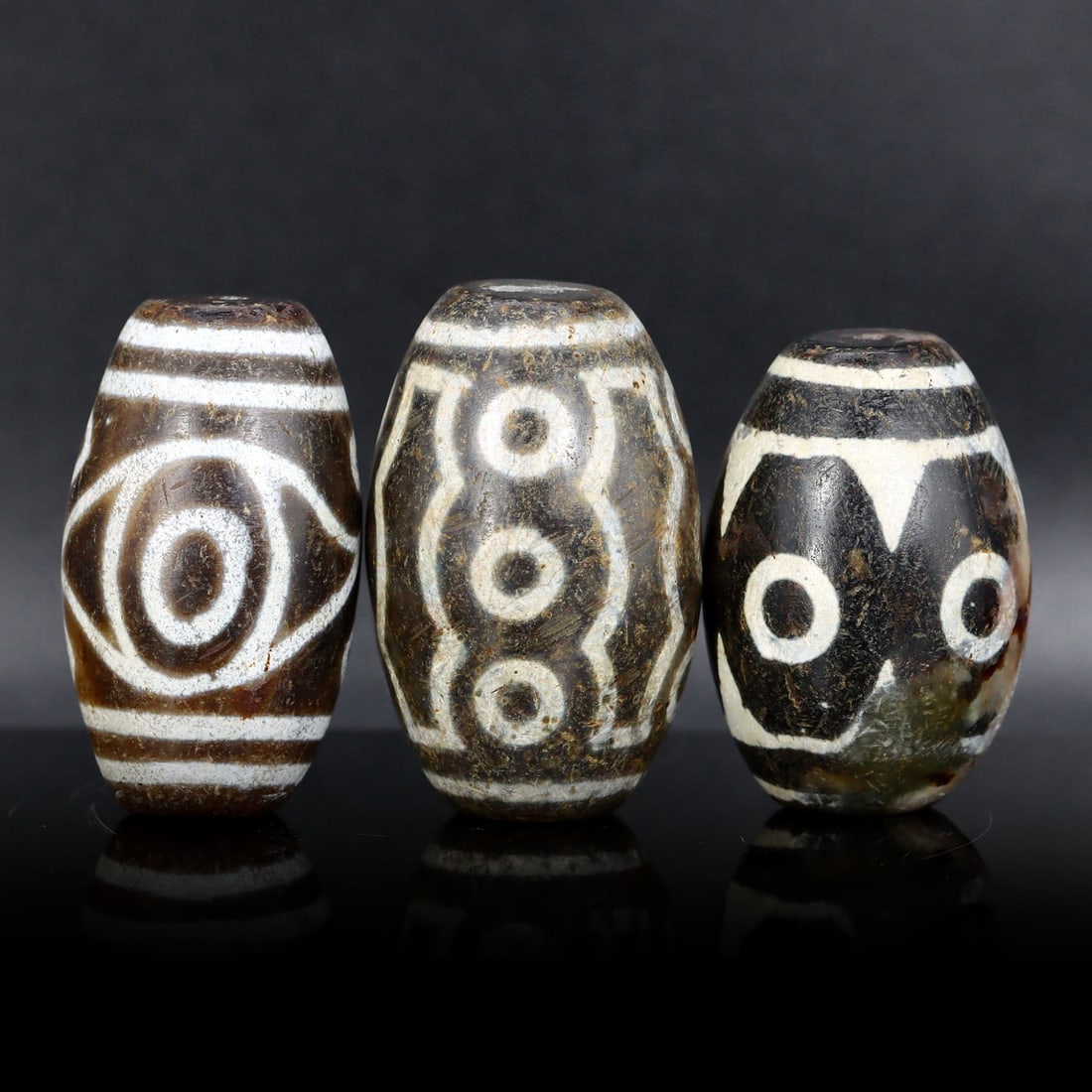Collection Lot of Chinese Tibetan Etched Agate dZi Beads (1 of 3)