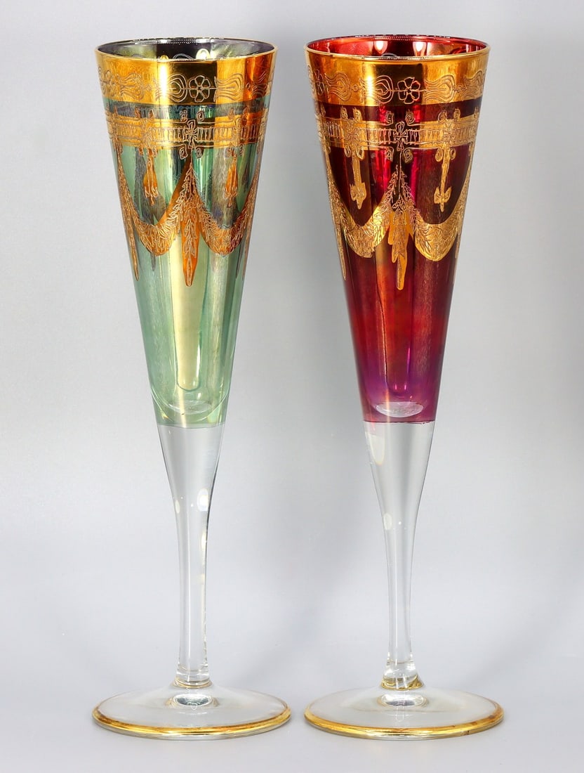 Set of 2 Italian Murano Champagne Chalices 24K Gold Leaf - Red and Green: 23x7cm Weight: 356.6 grams