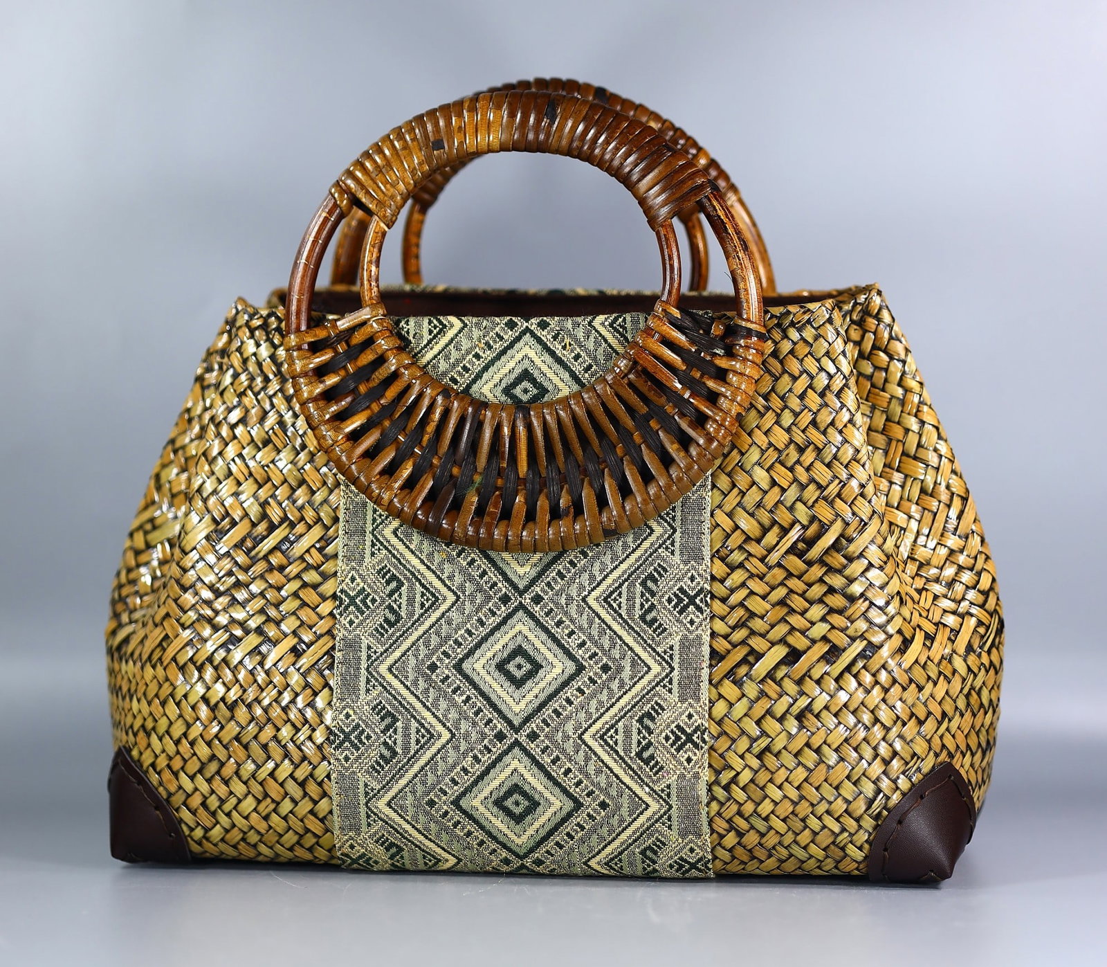 14" Inches Vintage Style Textile Weaving with Rattan Straw Handbag Brand New: 35x20 Weight: 356 grams