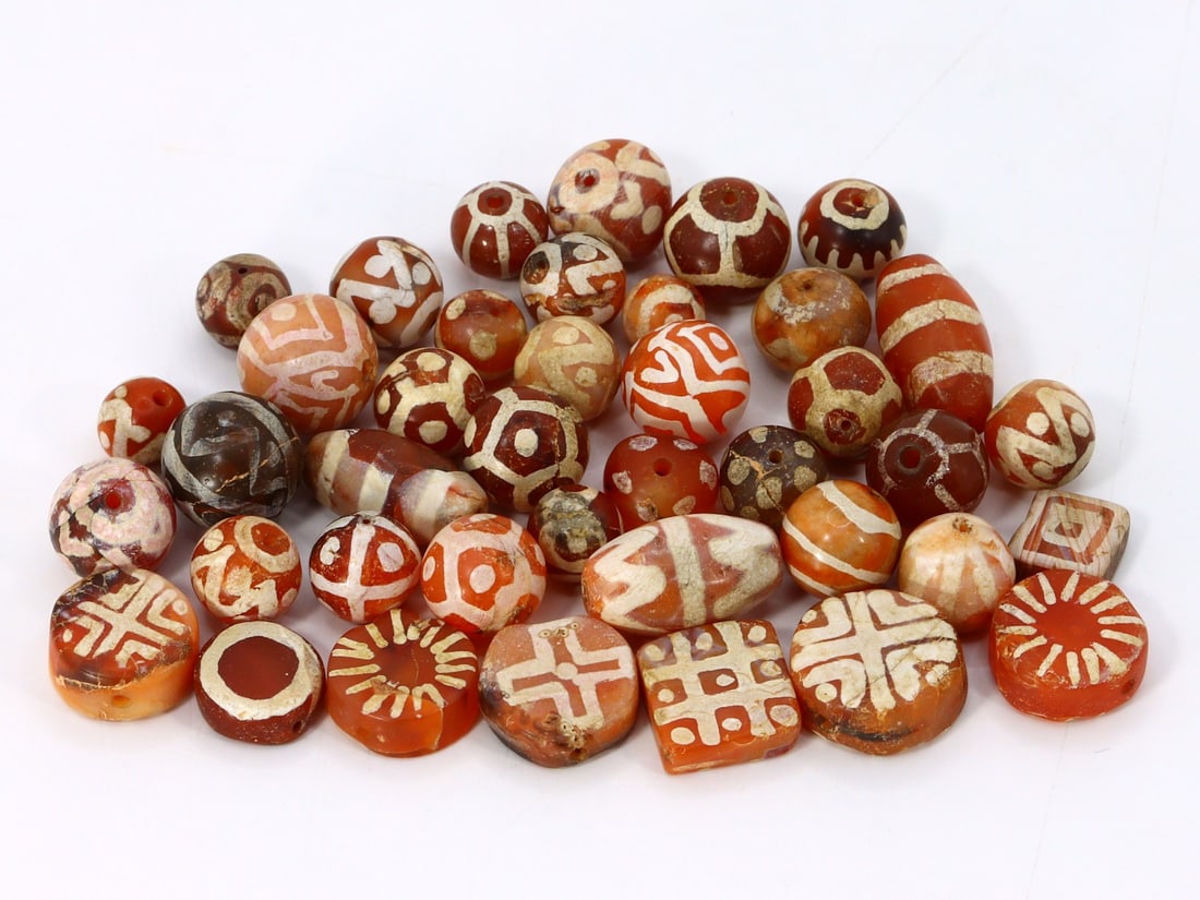 Antique Vintage Indo Tibetan Etched Carnelian dzi Beads: 6-12mm Weight: 56 grams
