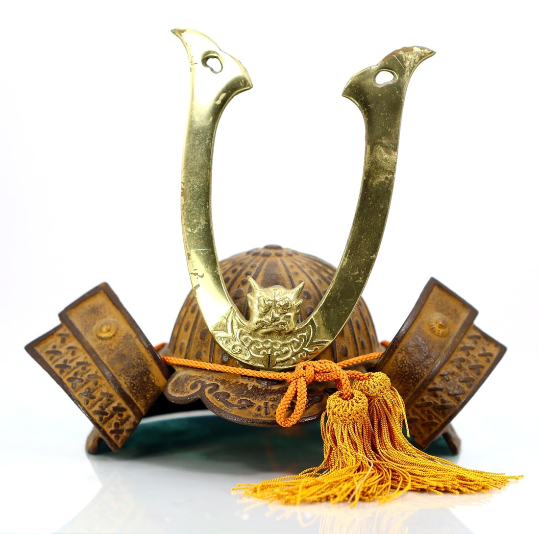 8.2" Vintage Japanese Iron Samurai Kabuto Helmet Kazari Ornament (1 of 4)