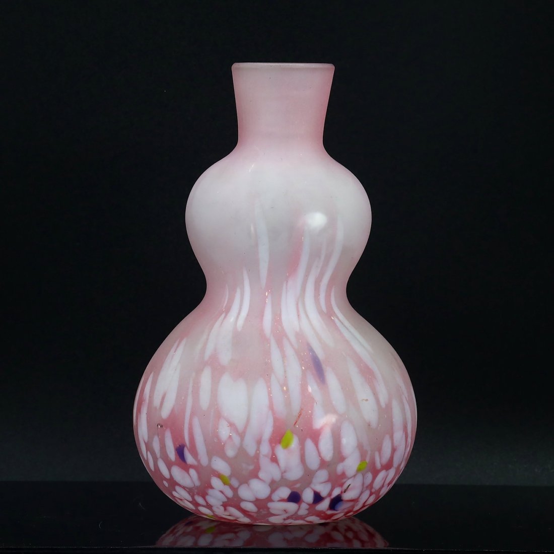 Art Deco Hand Blown Pink Color Confetti Pattern Pop Art Vase: 12x7m Weight: 165grams