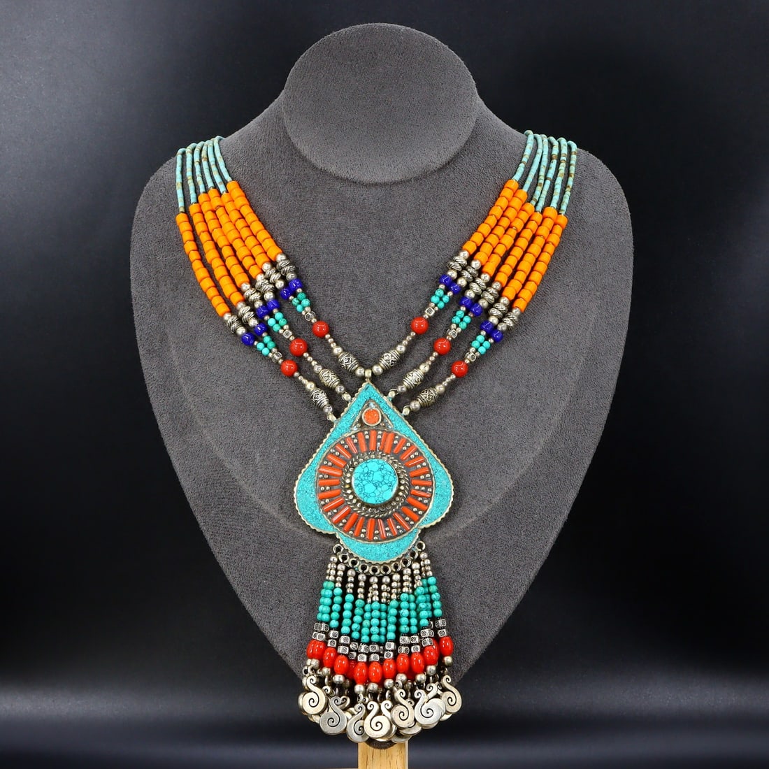 Vintage Himalayan Tibetan Bohemian Style Tribal Silver Necklace Pendant: 25" inches Weight: 130 grams