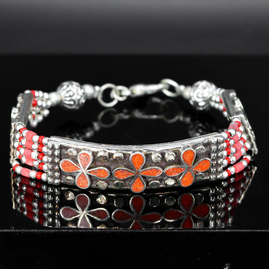 Vintage Himalayan Tibetan Bohemian Tribal Silver Coral Bracelet: 8" inches Weight: 27 grams