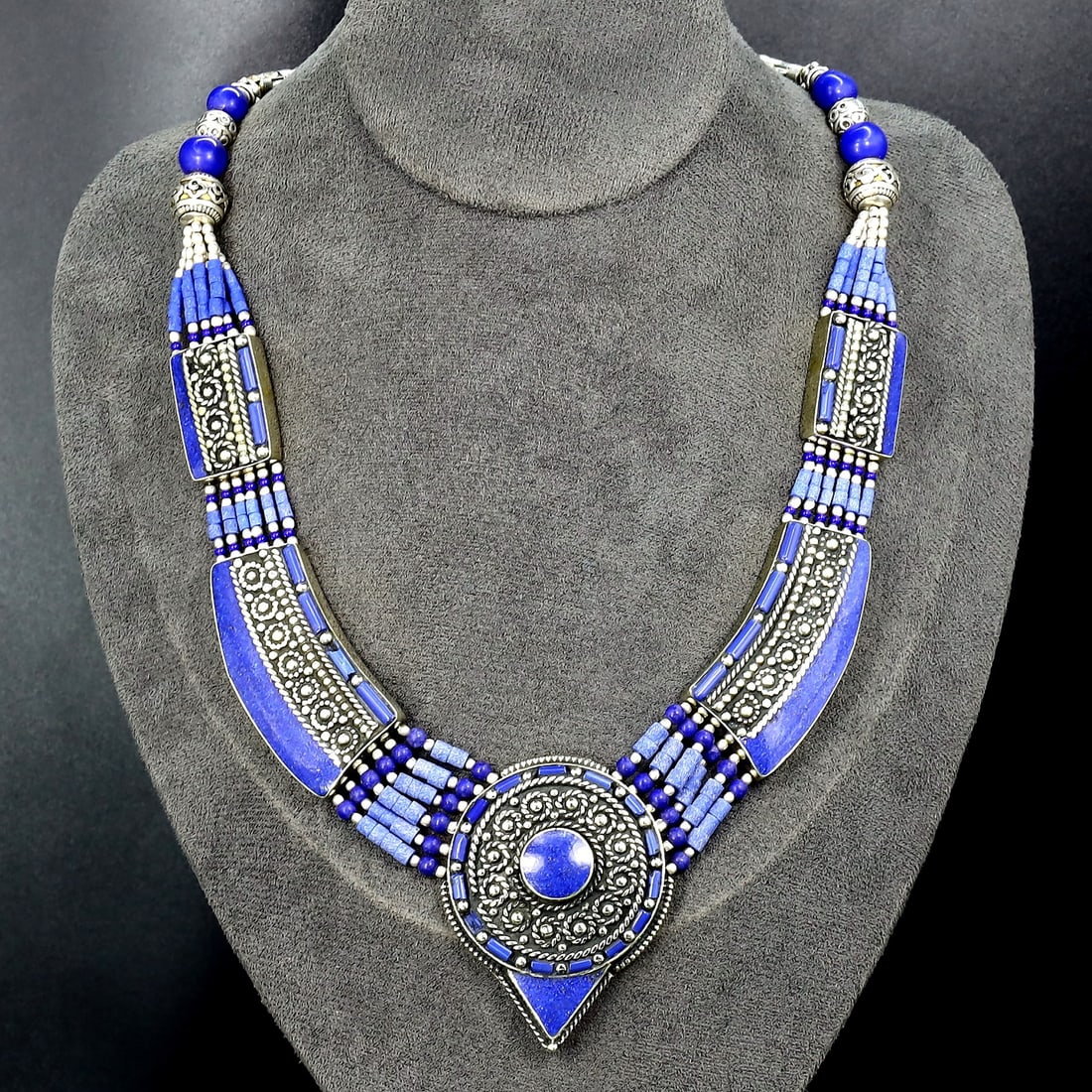 Vintage Himalayan Tibetan Bohemian Tribal Silver Inlaid Lapis Pendant Necklaces: 18''Inches Weight: 153 grams