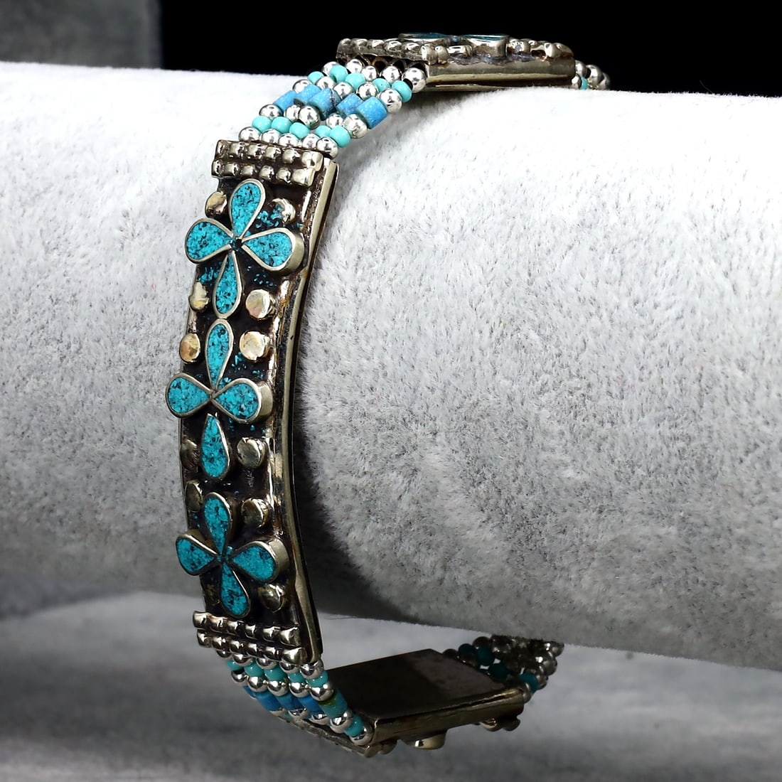 Vintage Himalayan Tibetan Bohemian Tribal Silver Bracelet: 8" inches Weight: 31 grams