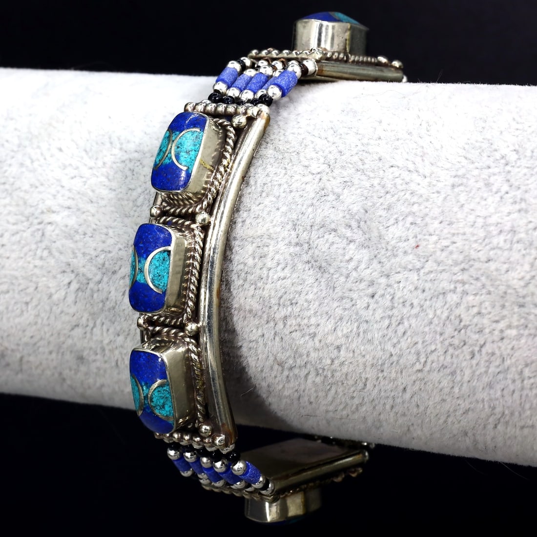 Vintage Himalayan Tibetan Bohemian Tribal Silver Bracelet: 7" inches Weight: 52 grams