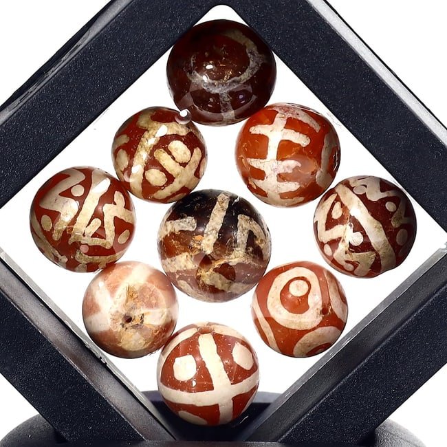 Old Vintage Indo Tibetan Etched Carnelian dzi Beads: 9-12mm Weight: 17 grams