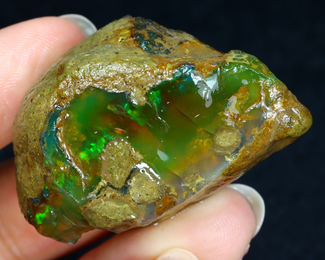 114.5Ct Collector Non-Hydrophane Crystal Opal Rough Specimen: 40x25x20mm Weight: 114.5Ct