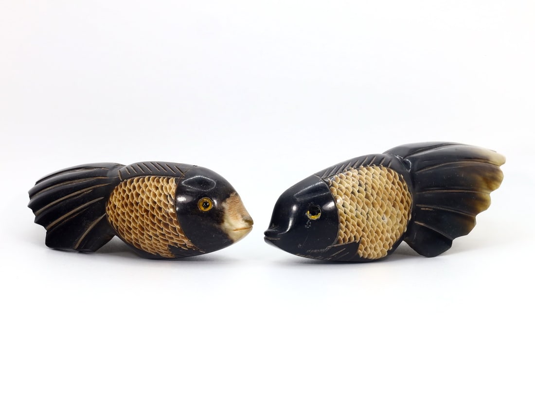 Collection of Vintage Handmade Ox Horn Carving Gold Fish Figurines: 13x4cm Weight: 148 grams