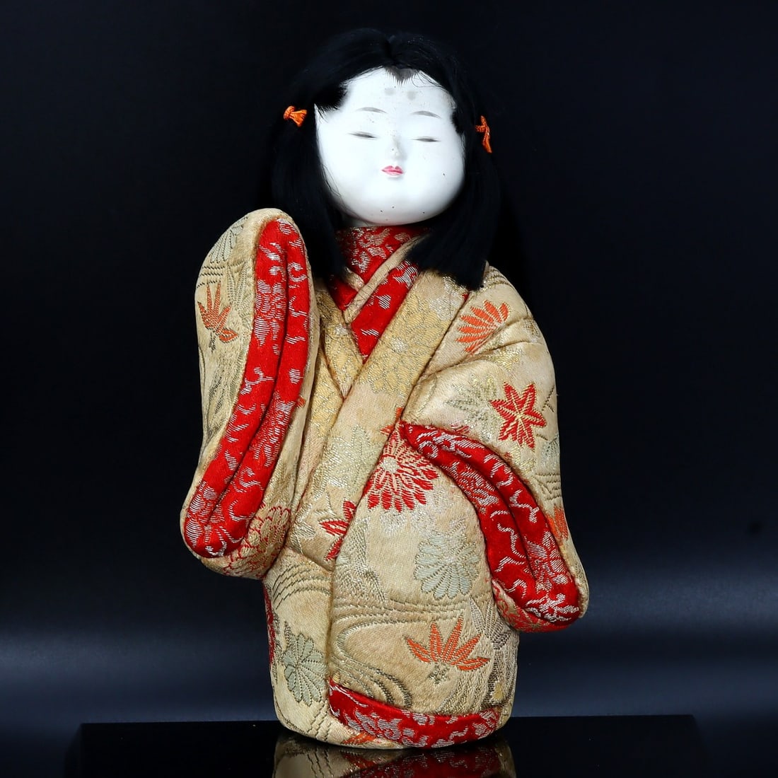 Vintage Japanese Kimekomi Doll: 20x11cm Weight: 220 grams