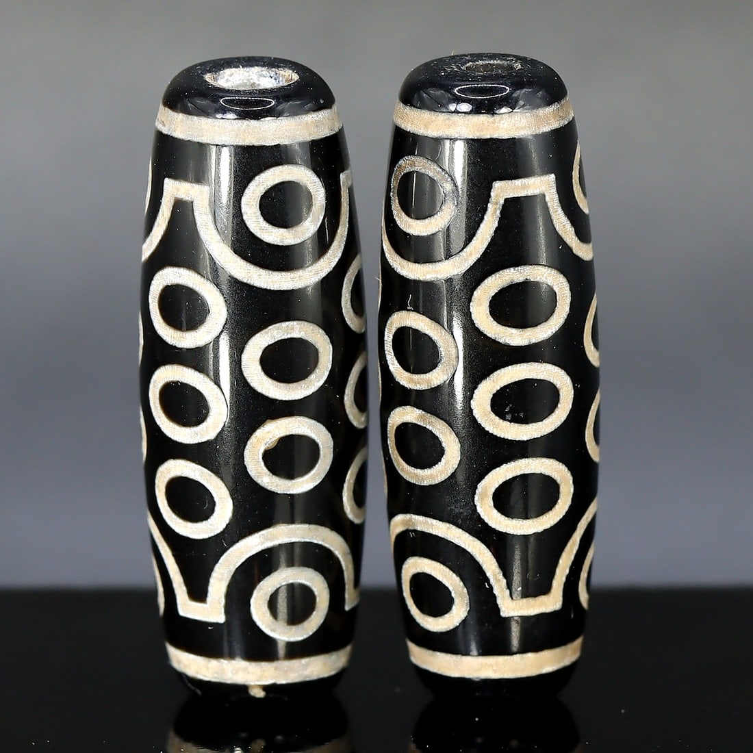 Two Chinese Tibetan 19 Eyes dZi Beads (1 of 3)