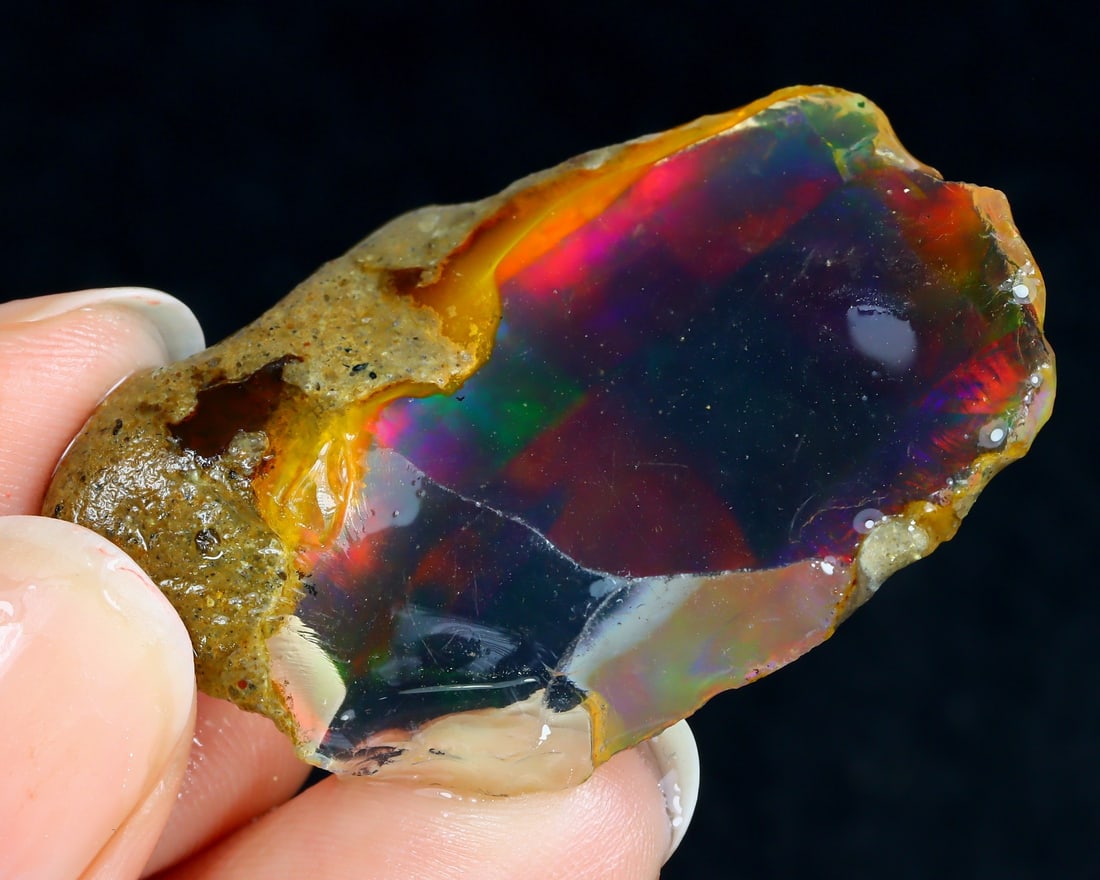 37Ct Collector Non-Hydrophane Crystal Opal Rough Specimen: 40x26x8mm Weight: 37Ct