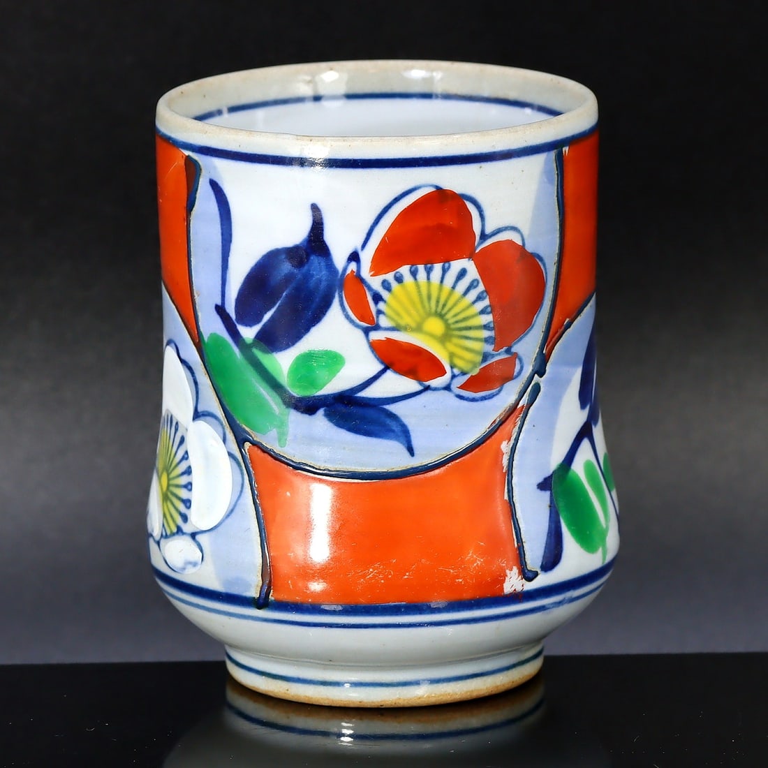 Vintage Japanese Imari Hand Painted Flower Ceramic Tea Cup (1 of 4)