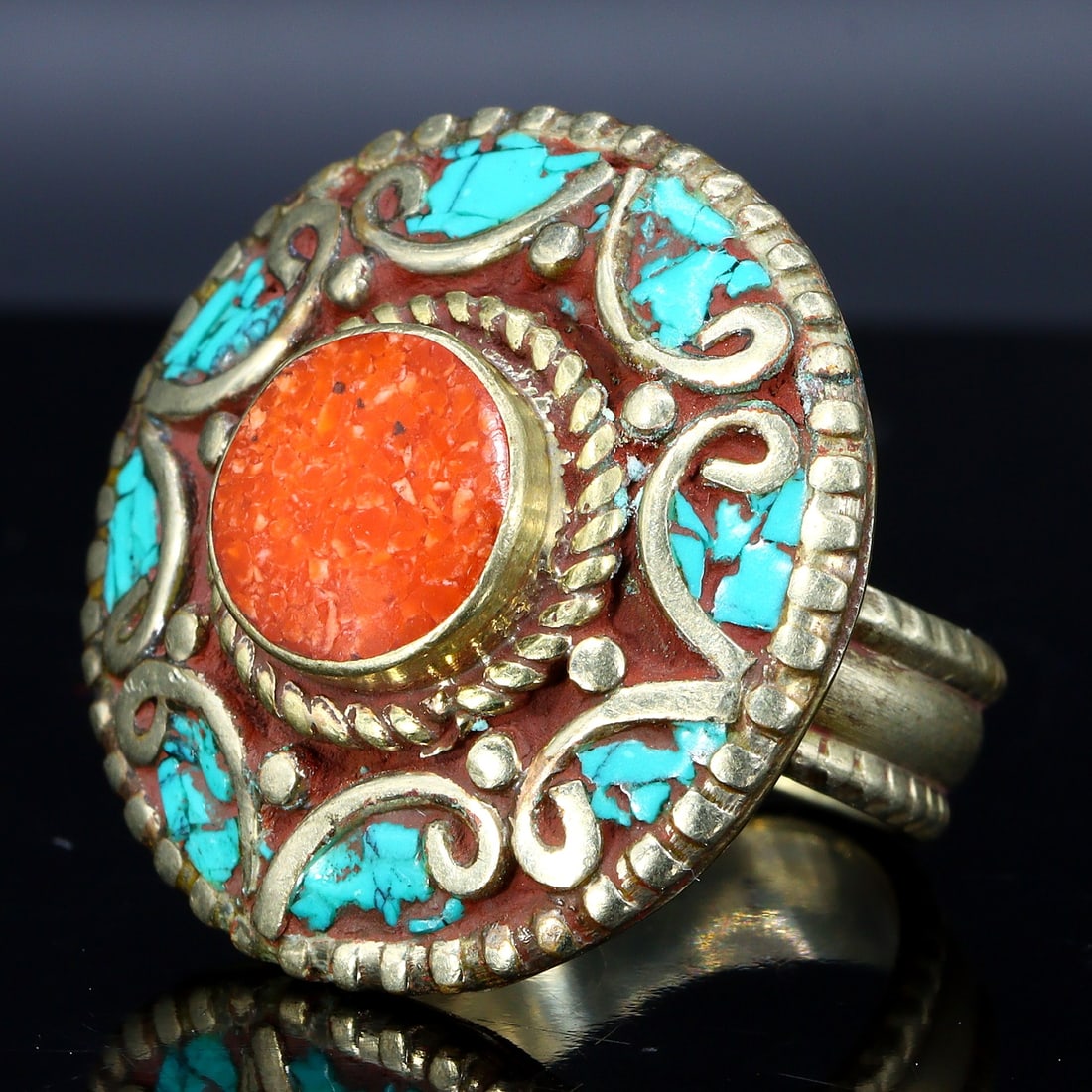 Vintage Tibetan Enamel Turquoise Blue & Coral Red Chips Inlaid Tribal Silver Ring: 9 US Weight: 24 grams