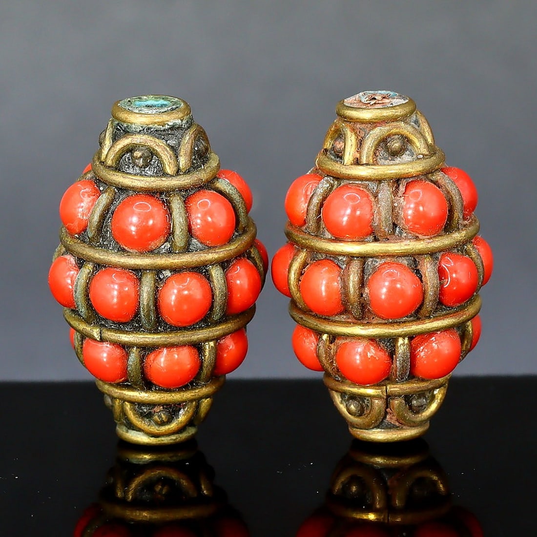 Vintage Himalayan Tibetan Tribal Silver Prayer Beads: 2.5x1.5cm Weight: 12 grams