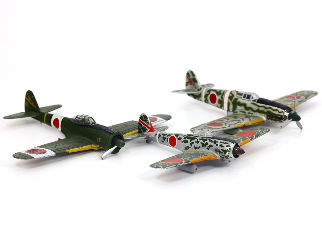 Vintage World War II Cast Iron Japanese Military Aircraft Toy Airplane Models (1 of 3)