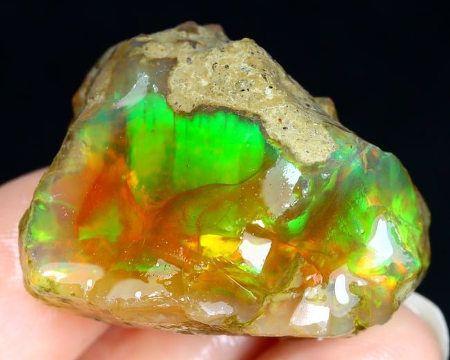 65Ct Collector Non-Hydrophane Crystal Opal Rough Specimen: 29x20x20mm Weight: 65Ct