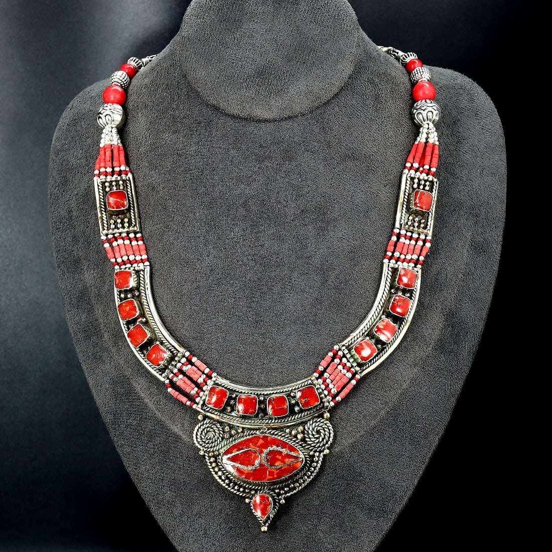 Vintage Himalayan Tibetan Bohemian Tribal Silver Inlaid Coral Pendant Necklaces: 18''Inches Weight: 136 grams