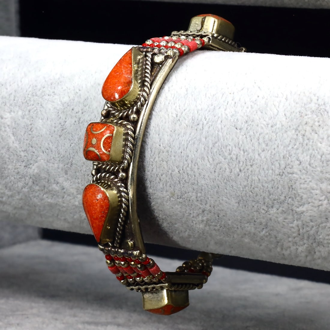 Vintage Himalayan Tibetan Bohemian Tribal Silver Bracelet: 8" Inches Weight: 57 grams