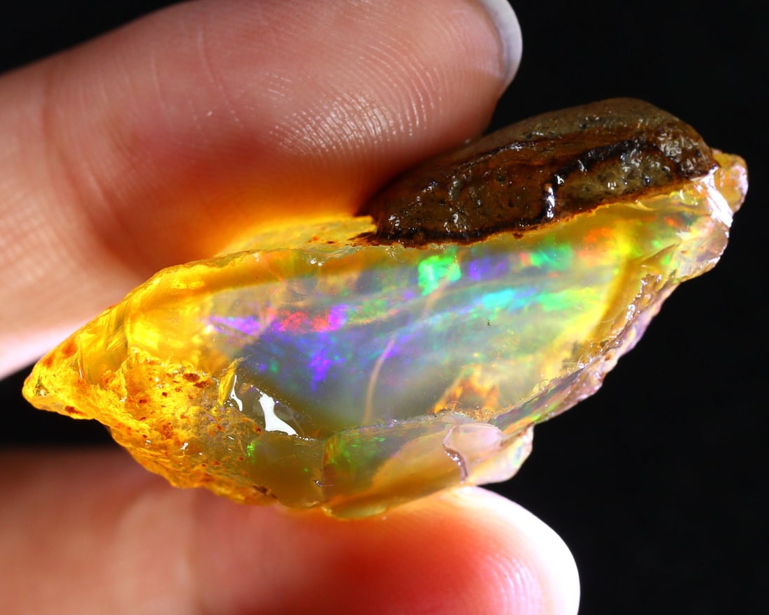 50Ct Collector Non-Hydrophane Crystal Opal Rough Specimen: 39x18x16mm Weight: 50Ct