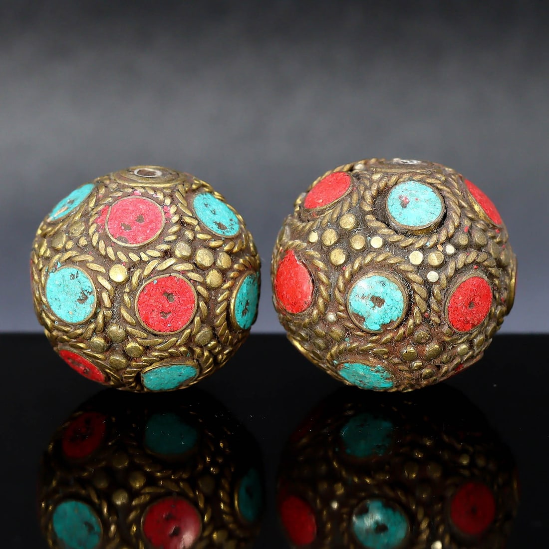 Vintage Himalayan Tibetan Brass Prayer Beads: 2.5x2.5cm Weight: 50 grams