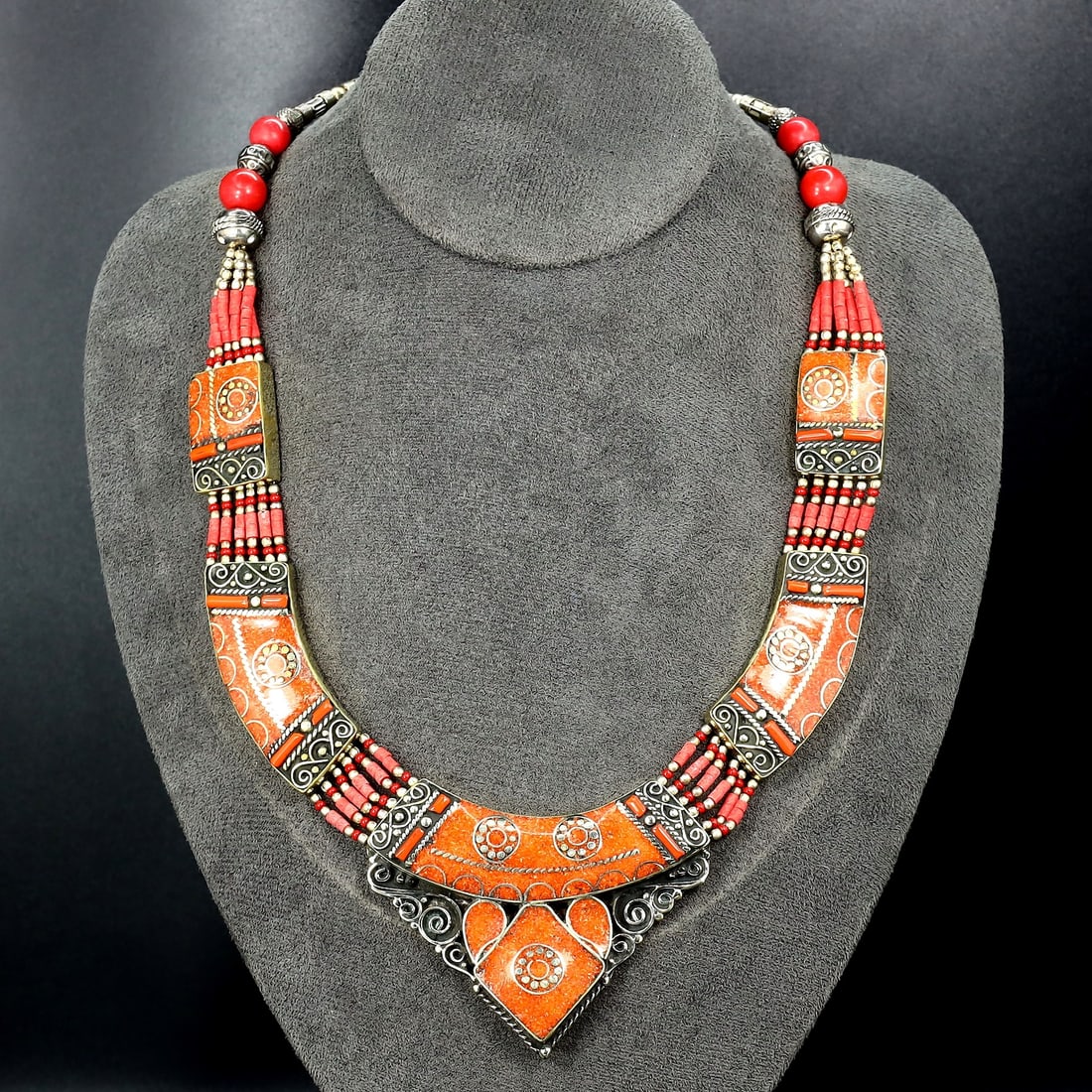 Vintage Tibetan Necklace: An Ode to Tibetan Artistry (Mid-20th Century): Necklace Length: 19 inches Rarity Level: Highly Rare Considering its origins from Tibet and the detailed inlay work, this necklace stands out not only for its artistic significance but also as a testa