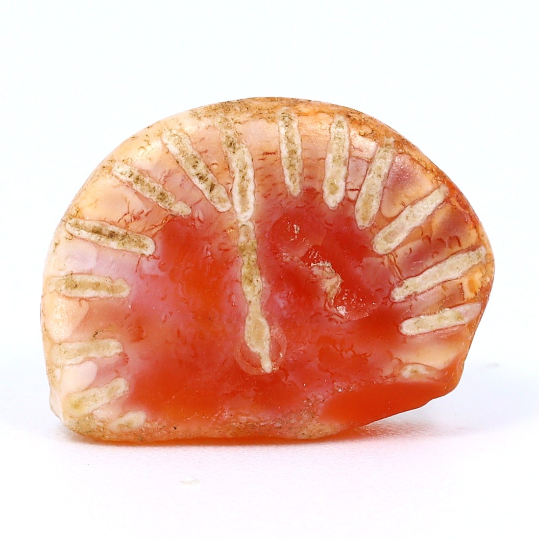 Ancient Etched Carnelian Bead: Radiance of the Kushan Empire (1st-3rd Century AD): Dimension: 12.6x9.5mm Rarity Level: Exceedingly Rare Hailing from the remarkable Kushan Empire of the 1st to 3rd century AD, this etched carnelian bead is a profound symbol of a time marked by affluen
