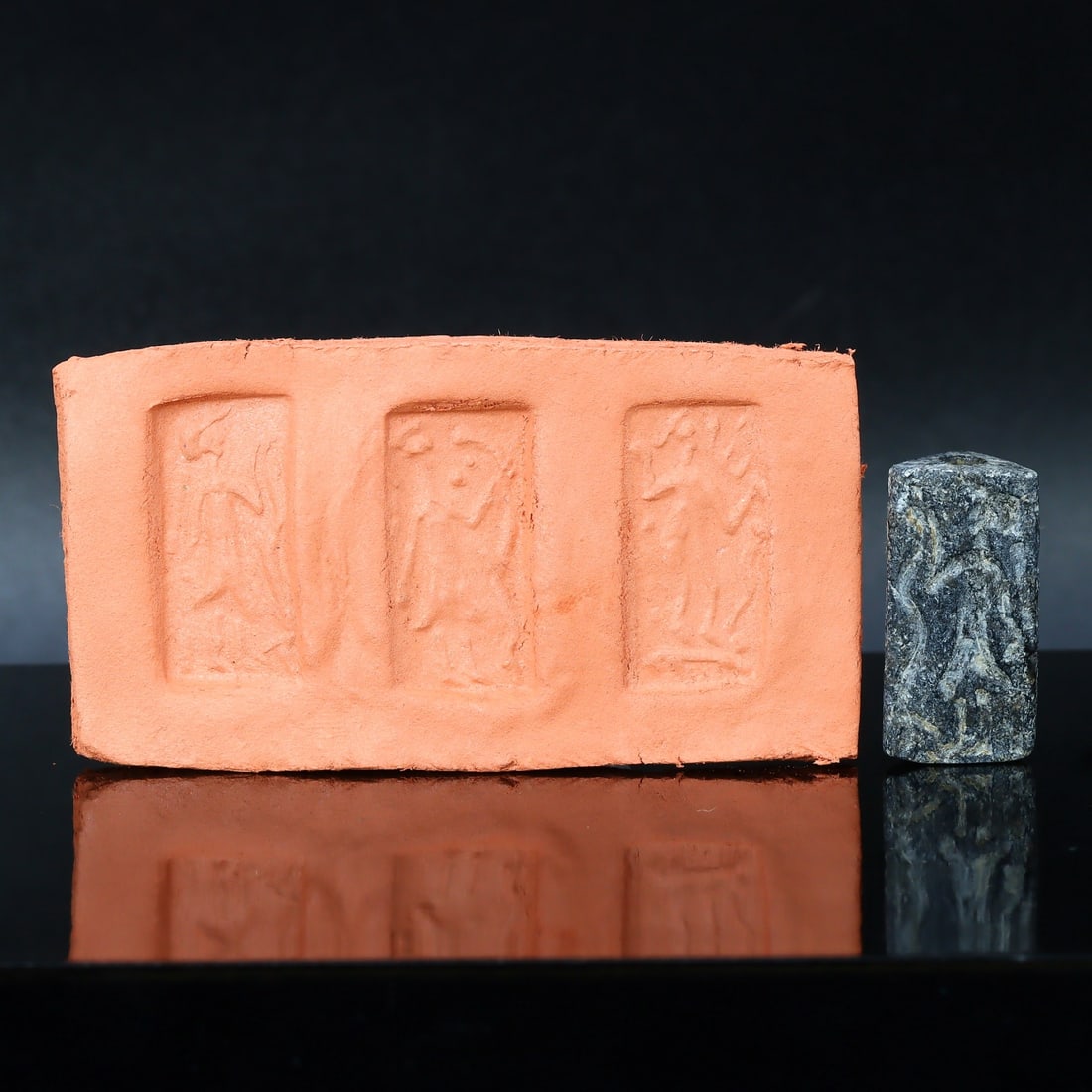 Ancient Mesopotamian "Triangle" Tri-Facial Seal: Exquisite Symbol of Early Civilization (1 of 5)