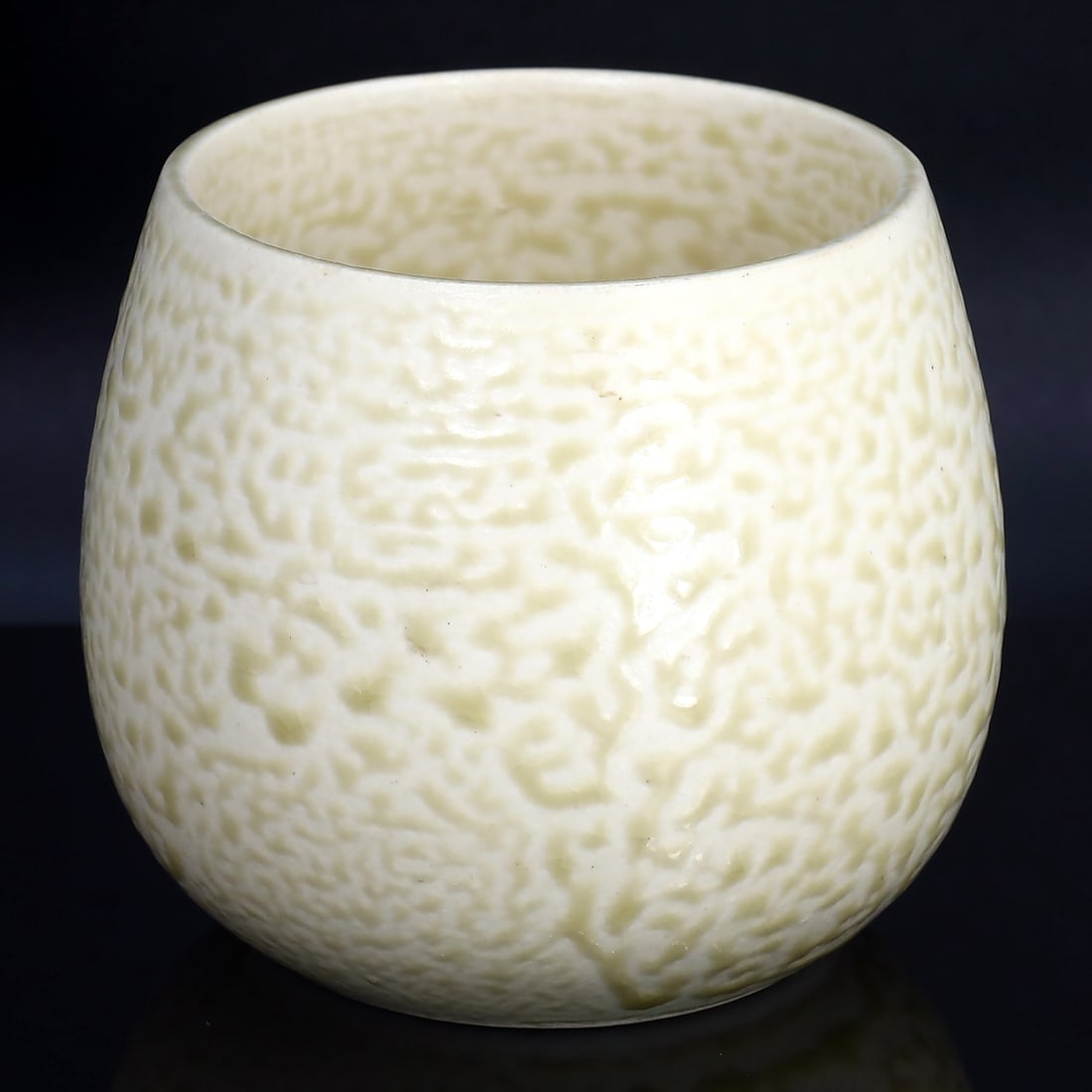 Japanese Showa Style Textured Ceramic Tea Cup (1 of 4)