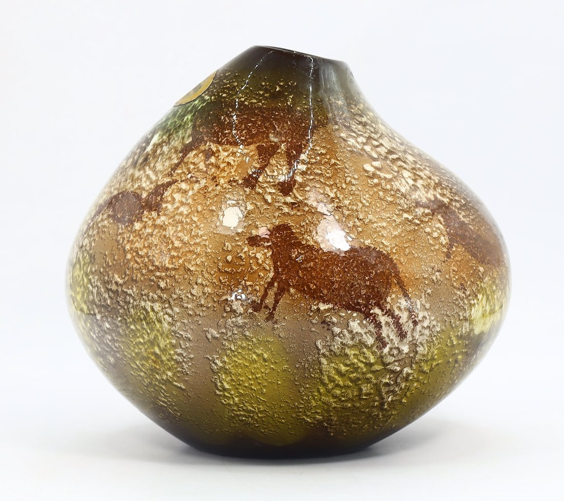 Elegant Ceramic Vase with Organic Patterns: Mid-Century Modern Showa Style Design (1 of 5)