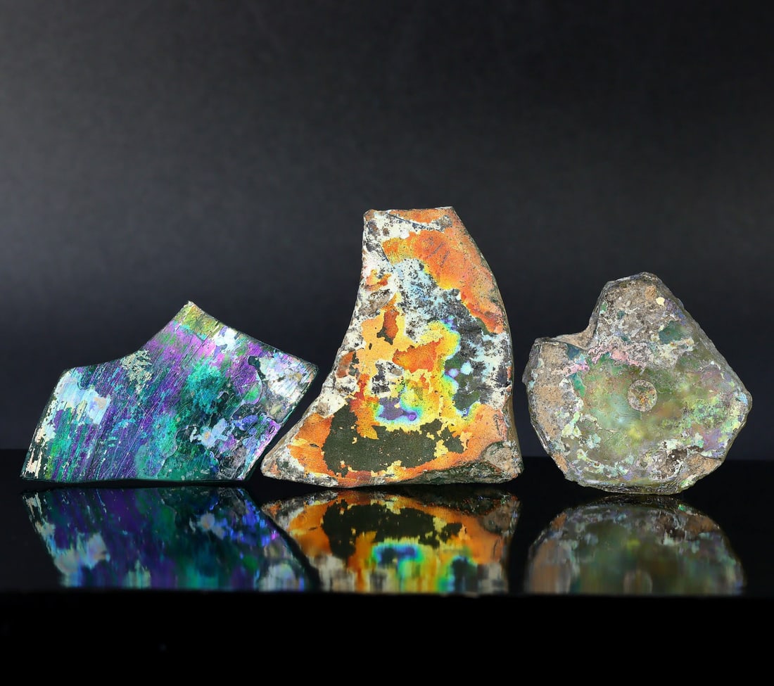 Ancient Roman Luminous Slags: The Pinnacle of Metallurgical Art (1 BCE-400 CE): Dimension: 5x5cm Rarity Level: Remarkably Rare Given the age and historical significance, combined with their unique appearance and origin from the Roman Empire's peak of metallurgy, these items are s