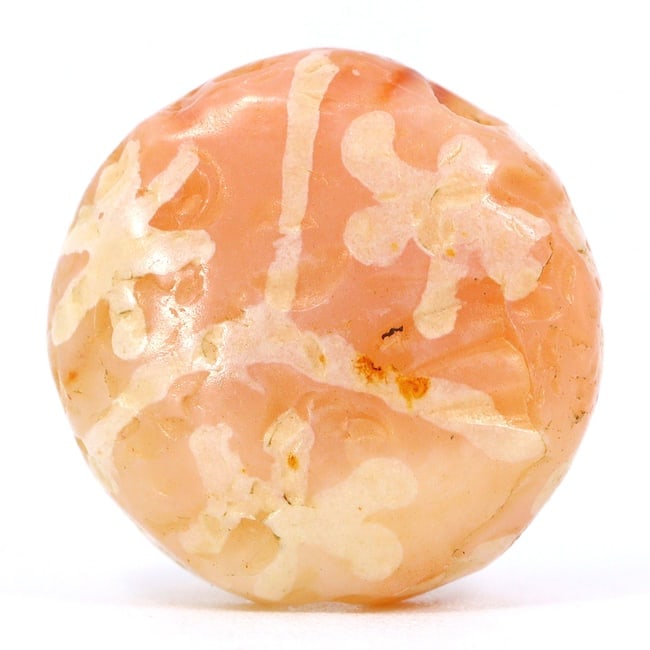 Ancient Etched Carnelian Bead: Radiance of the Kushan Empire (1st-3rd Century AD): Dimension: 13x12.7mm Rarity Level: Exceedingly Rare Hailing from the remarkable Kushan Empire of the 1st to 3rd century AD, this etched carnelian bead is a profound symbol of a time marked by affluent