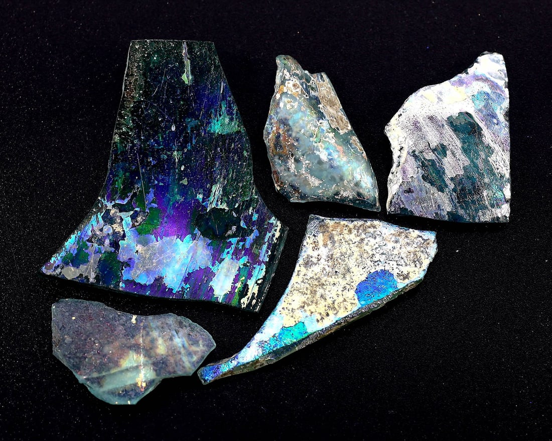 Centuries-Preserved: Roman Glass Slags - A Luminous Glimpse into Antiquity (1 BCE-400 CE): Dimension: 3-5cm Rarity Level: Remarkably Rare Given the age and historical significance, combined with their unique appearance and origin from the Roman Empire's peak of metallurgy, these items are s