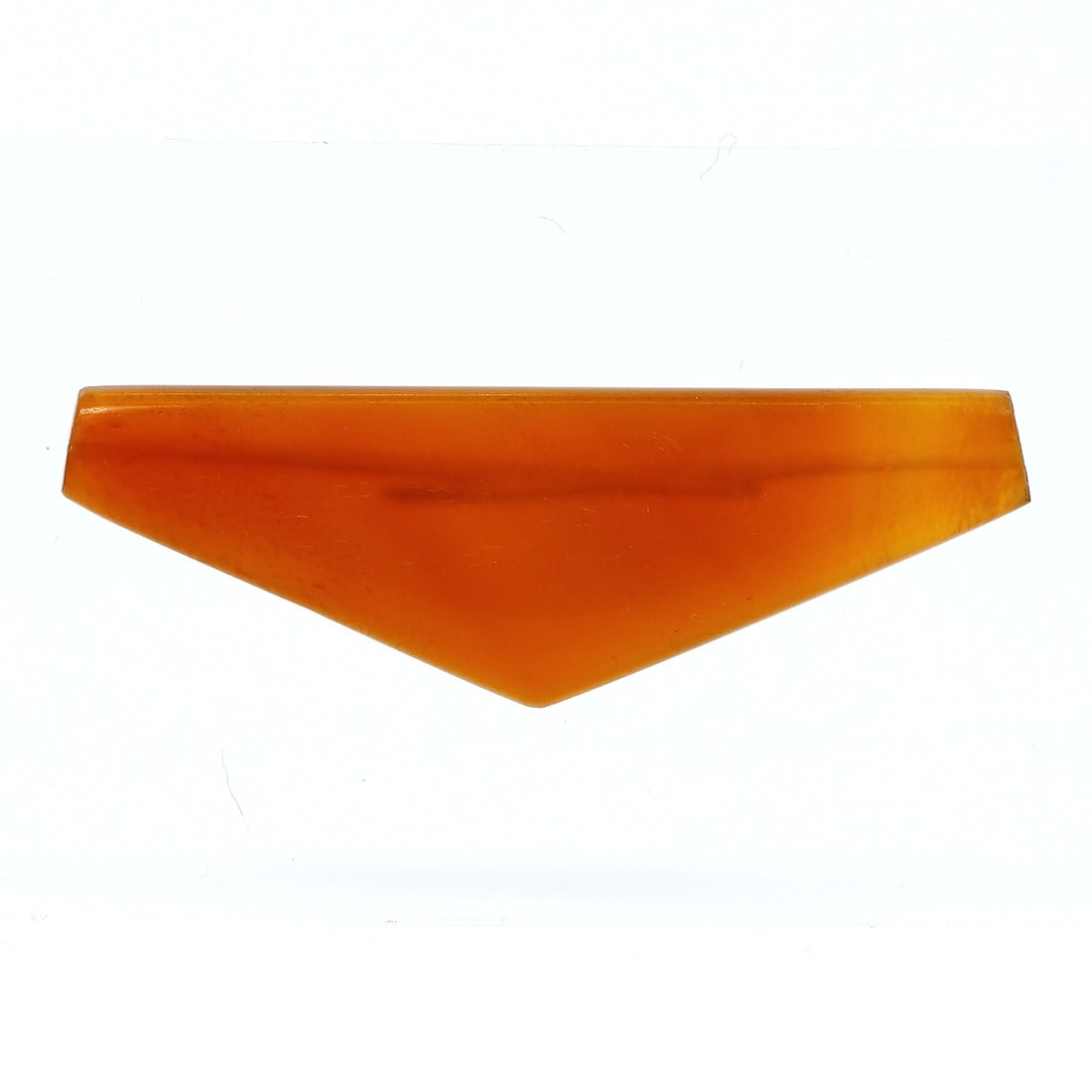 Historic Silk Road Era Persian Bow-Shaped Carnelian Agate Bead (1300-1500 AD): Dimension: 61x20mm Introduction: This bow-shaped banded agate bead is a remarkable representation of the trade and artistry that flourished along the Silk Road from 1300 to 1500 AD. The craftsmanship 