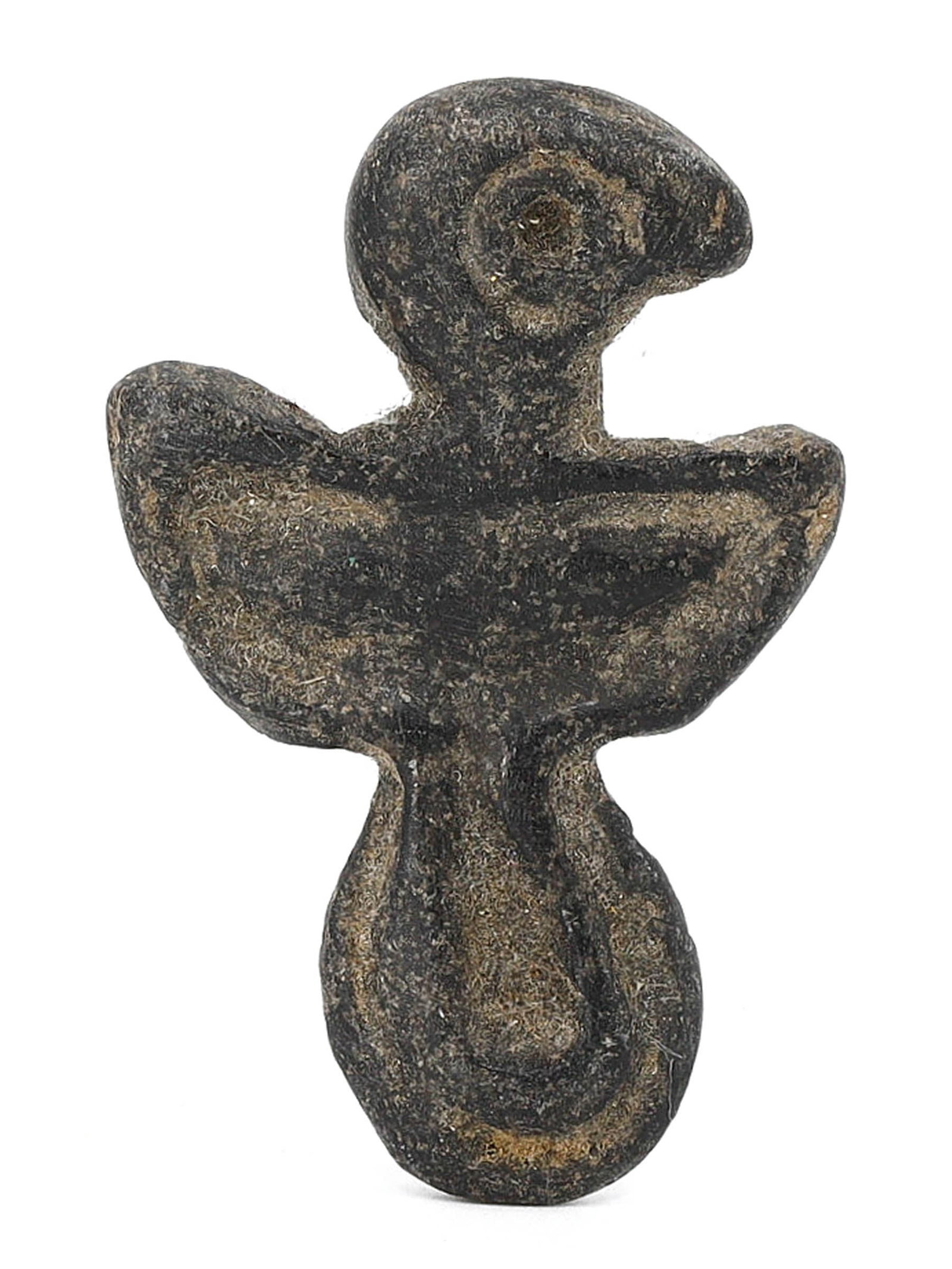 Early Dynastic Steatite Vulture Eagle Amulet, Sumerian, 2800-2600 BC: This steatite amulet, in the shape of a vulture eagle, measures 4.5x3x0.5 cm (1.77x1.18x0.20 inches) and weighs 10 grams. Hailing from the Sumerian Early Dynastic Period, around 2800-2600 BC, it is em