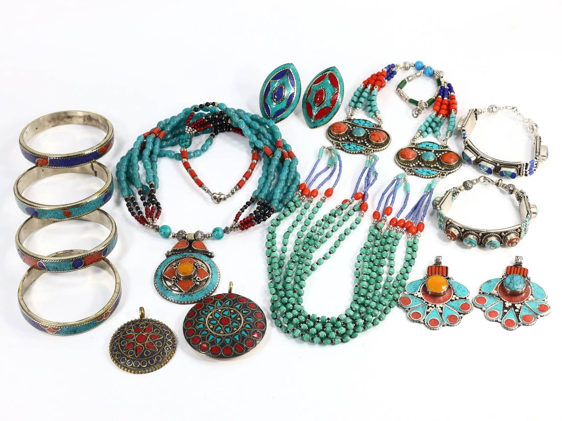 Group of 14Tibetan, Himalayan & Central Asian Jewelry Pieces,with - Free Shipping: Dimension: 30inch Introduction: This diverse array of 14 pieces of jewelry, each extending up to 76 cm (30 inches) in length, captures the essence of Tibetan, Himalayan, and Central Asian artistry. Th
