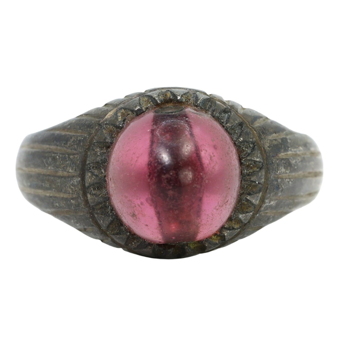 An Antique Abbasid Garnet Cocktail Ring, c. 750-1258 AD: This exquisite cocktail ring, made from a stunning pink garnet. Dating back to the Abbasid period (c. 750-1258 AD), it exemplifies the intricate craftsmanship and opulent aesthetic sensibilities chara