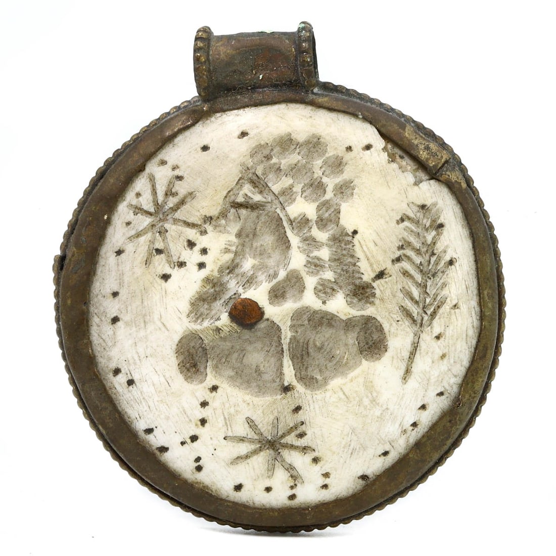An Antique Abbasid Conch Shell Locket Amulet Intaglio Carved, c. 750-1258 AD: This exquisite locket amulet intaglio carved, made from a fine conch shell. Dating back to the Abbasid period (c. 750-1258 AD), it exemplifies the intricate craftsmanship and rich cultural significanc