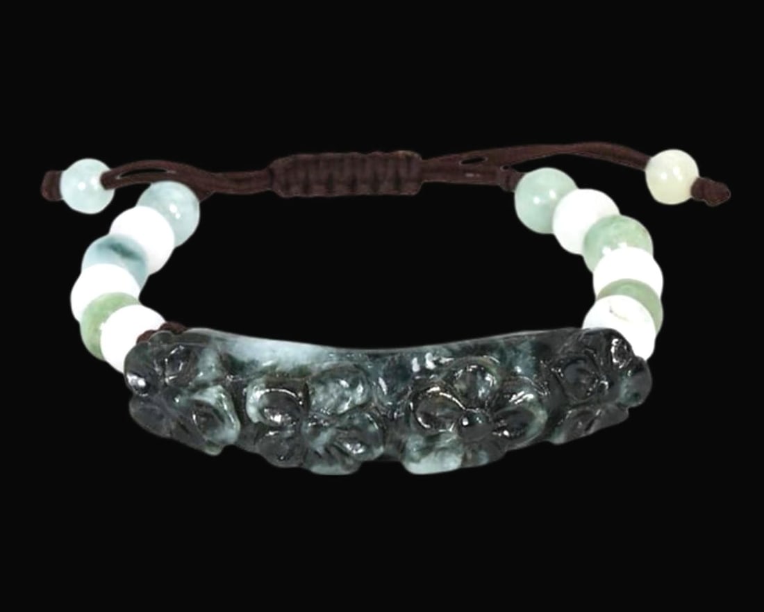 Eastern Oriental Asian Chinese Carved Jadeite Jade Bracelet: Eastern Oriental Asian Chinese Carved Jadeite Jade Bracelet