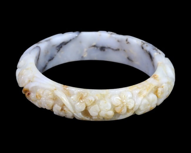 Eastern Oriental Chinese Carved Jadeite Jade Bangle Bracelet (1 of 2)