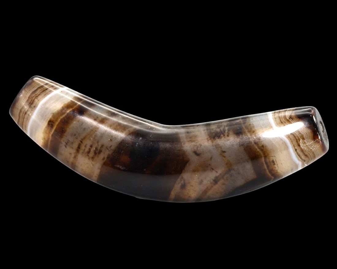 Carved Banded Agate Bow Amulet Pendant: Carved Banded Agate Bow Amulet Pendant